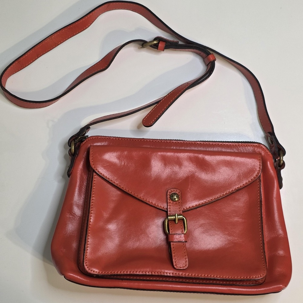 Patricia Nash Avellino Coral Leather Crossbody Shoulder Bag Purse Barely‎ Used